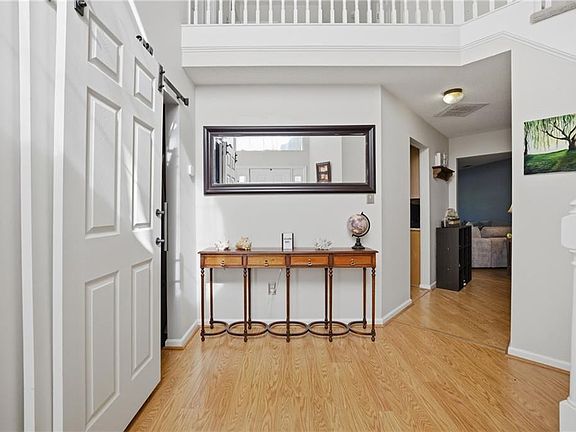 3rd image of 2572 Seven Kings Rd
