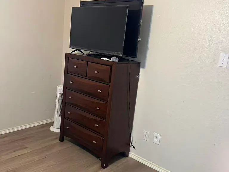 1916 Silver Leaf Dr — Photo 32