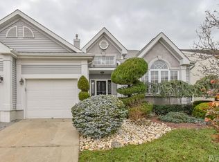 5 Severn Way, Monroe Township, NJ 08831