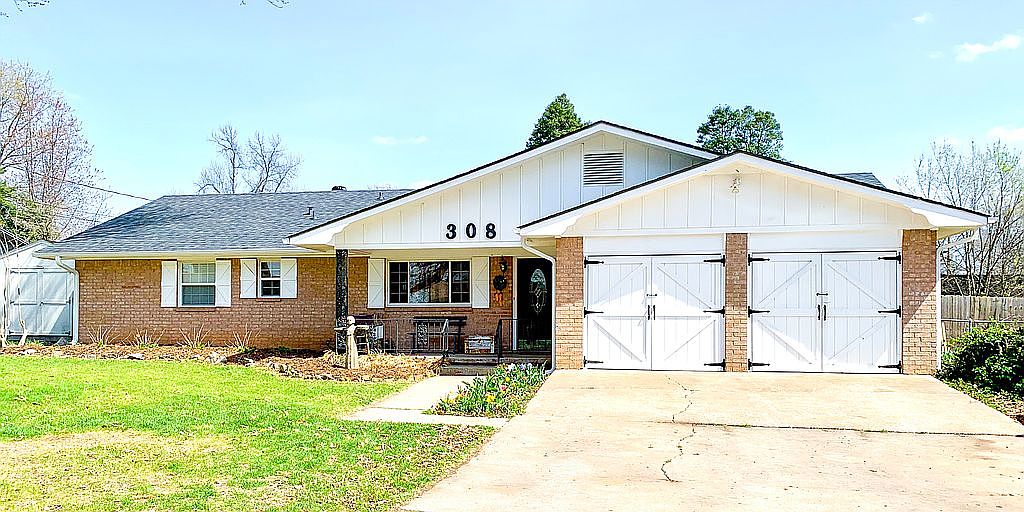 308 Nw H St Bentonville Ar 72712 Zillow