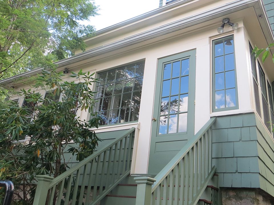 2nd image of 30 Cowing St