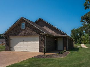 34 Cabin Creek Dr, Jackson, TN 38305