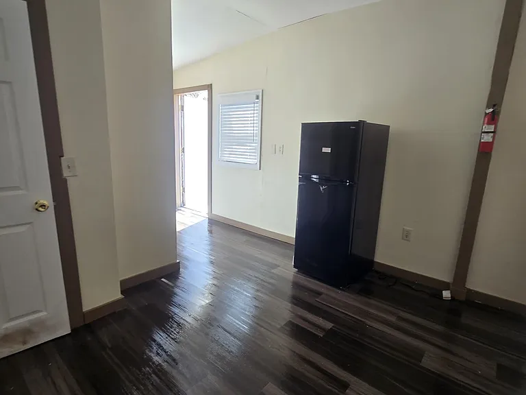 37 Main St #3 — Photo 5