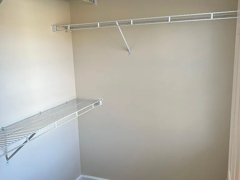 4171 Kittatinny Dr — Photo 12