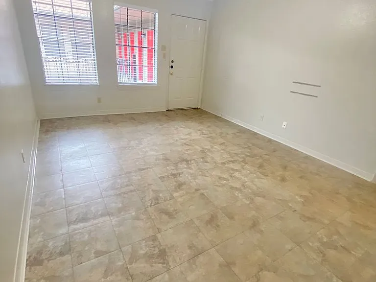 2216 San Gabriel St #304 — Photo 6