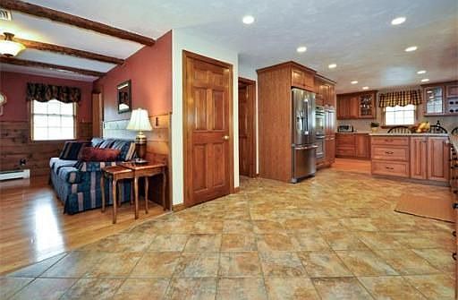 5th image of 11 Wildwood Ln