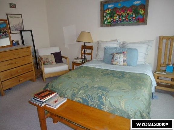 5th image of 104 College Ct