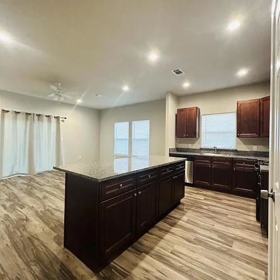 205 Hoover Ln — Photo 4