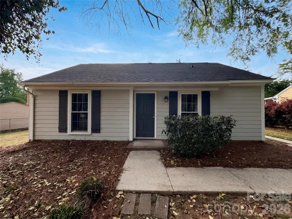 3215 Braewick Pl, Charlotte, NC 28227