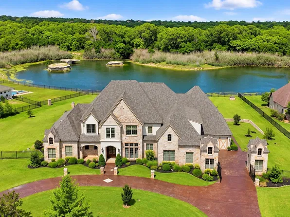 132 The Lakes Dr, Aledo, TX 76008