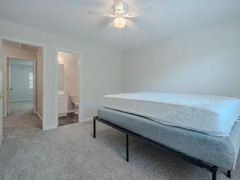 100 Woodstone Dr #27 — Photo 11