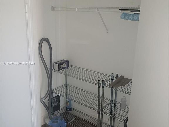 5th image of 244 Biscayne Blvd APT 450
