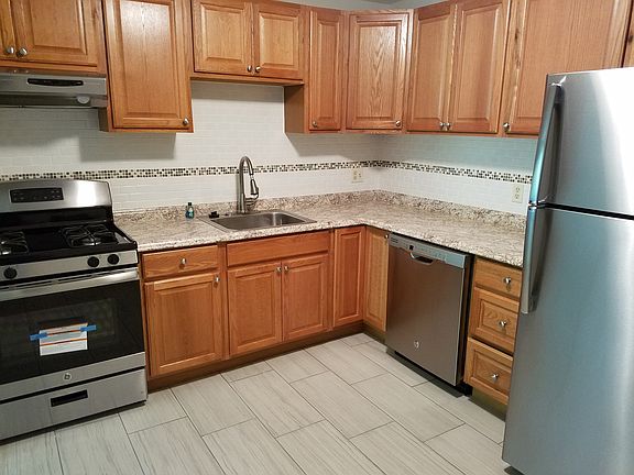 2nd image of 307 Pawtucket Blvd Unit 20