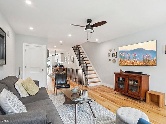 5th image of 2225 Carpenter St