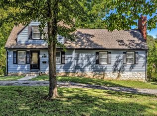 818 W 30th St, Independence, MO 64055