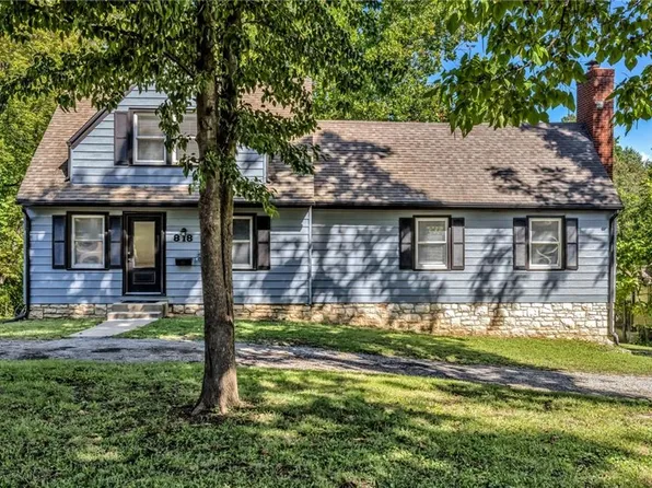 818 W 30th St, Independence, MO 64055