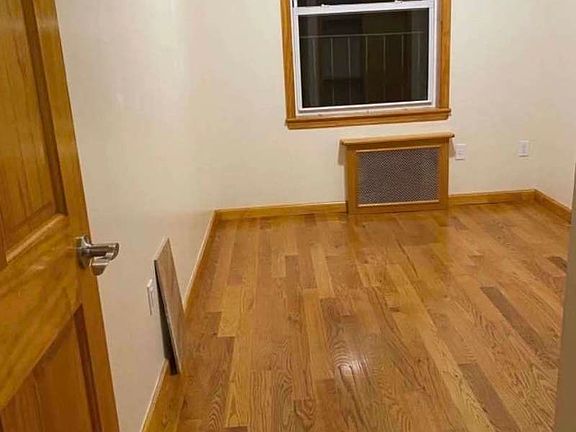 5th image of 93 Bay 8 St #2