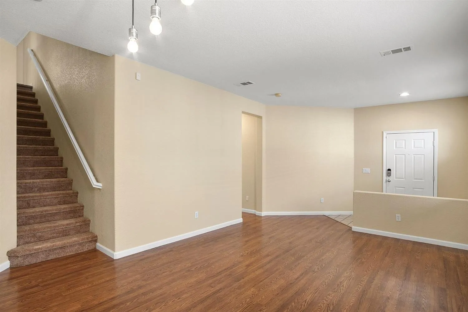 2507 Spencer Ln photo 1