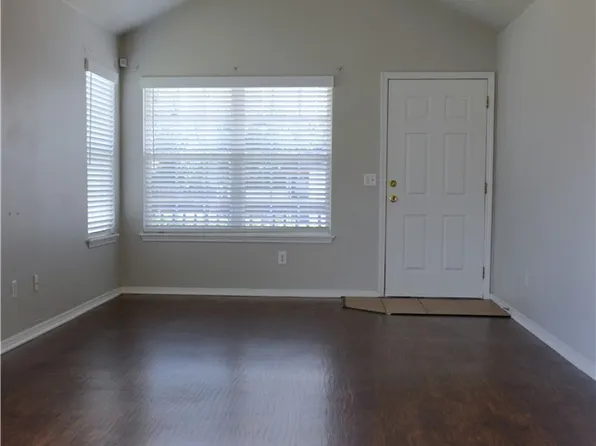 348 Cascade Cir, Springdale, AR 72764