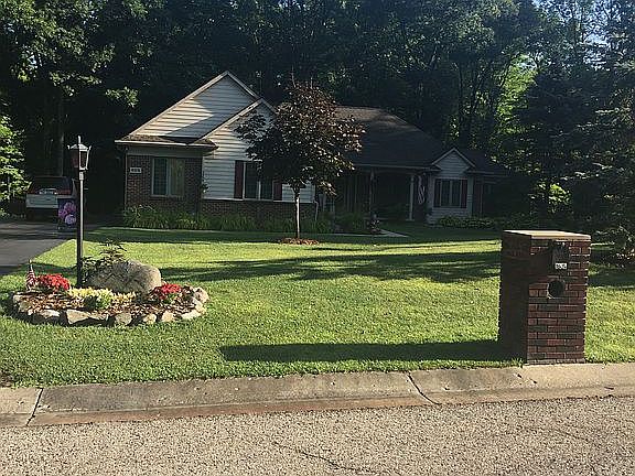 3rd image of 602 Killdeer Ct
