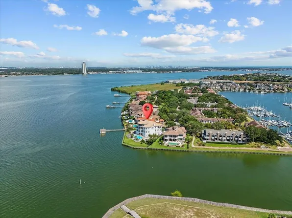 1628 Enterprise Ave, League City, TX 77573