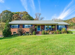 6019 Sugar Loaf Mountain Rd, Roanoke, VA 24018