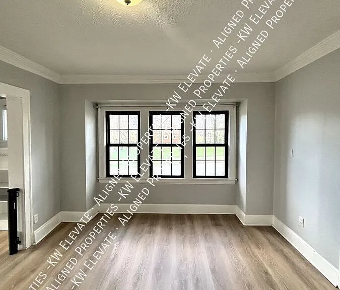 983 Greyton Rd — Photo 5