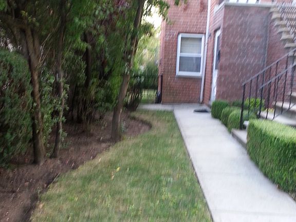 3rd image of 1472 E 101st St