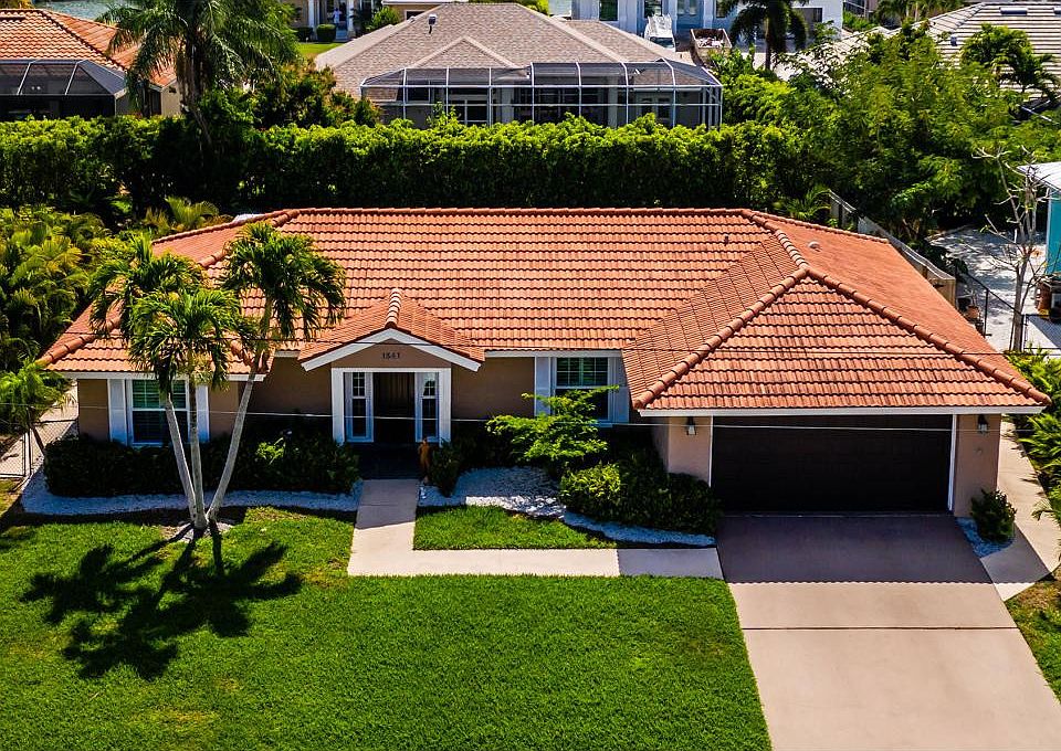 1st image of 1541 Honeysuckle Ave