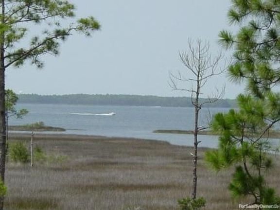 2nd image of 860 Plantation Way