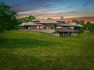 8401 Kearney Rd, Whitmore Lake, MI 48189