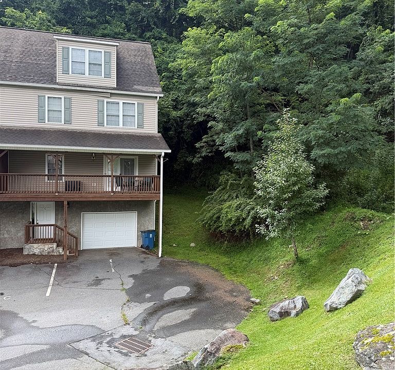 2nd image of 233 Ridge View Drive #C