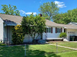 718 E Chestnut Hill Rd, Newark, DE 19713