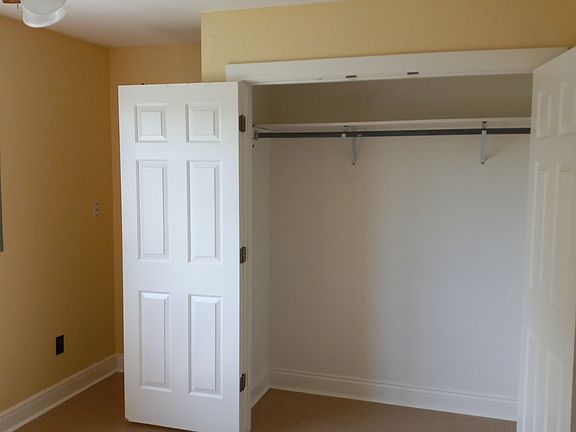 5th image of 1015 Gulf St