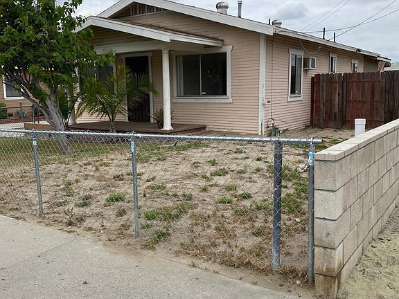 3rd image of 4922 Santa Ana St #1