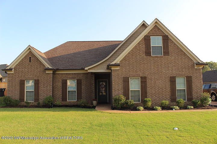 1st image of 685 McNeese Dr