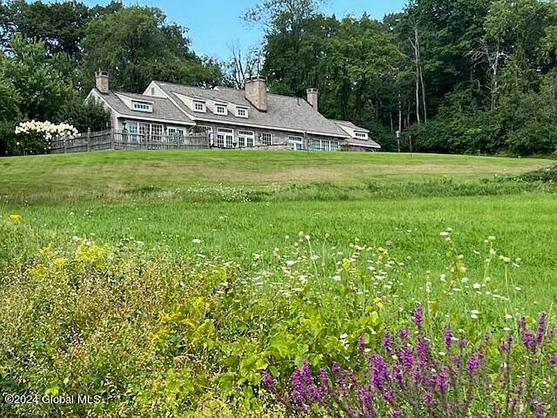 3rd image of 388 Dater Hill Road