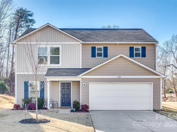 1529 Cannan Mountain Dr, Newton, NC 28658