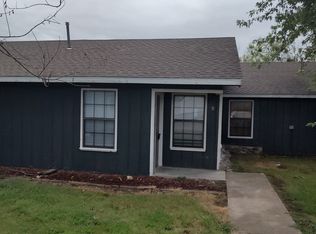 102 Carrigan Rd APT B, Elkins, AR 72727