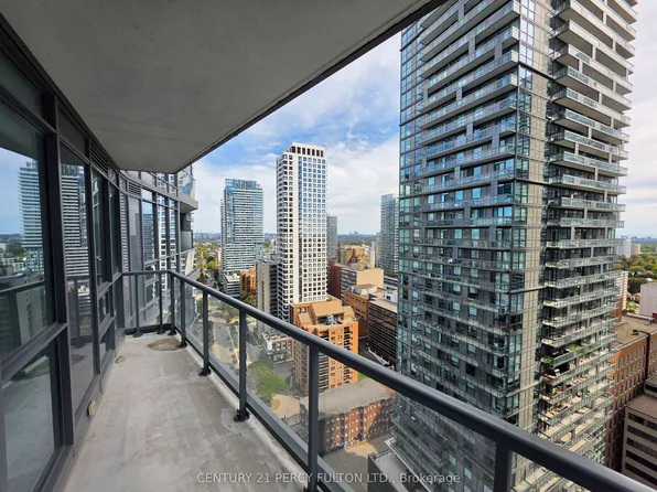 30 Roehampton Ave, Toronto, ON