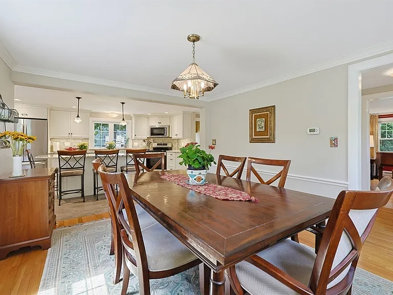 11 Hatfield Rd — Photo 12