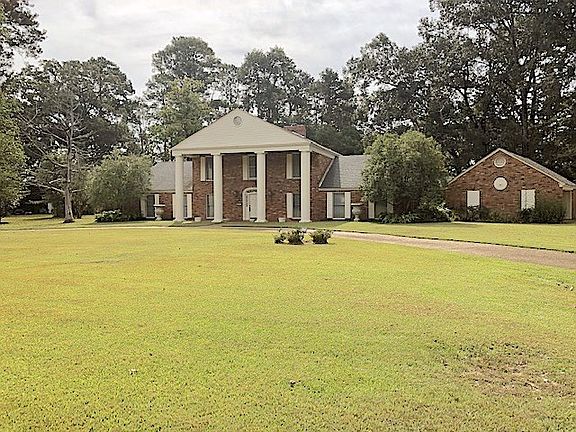 2nd image of 6 Montebello Dr