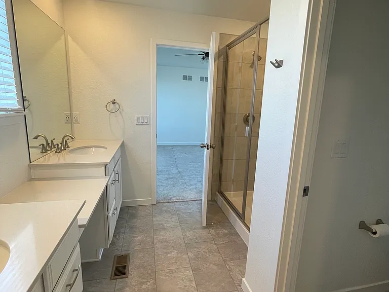 1159 E Hopkins Dr — Photo 9