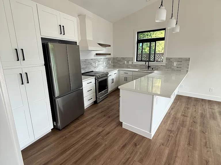 16705 Shannon Rd — Photo 2