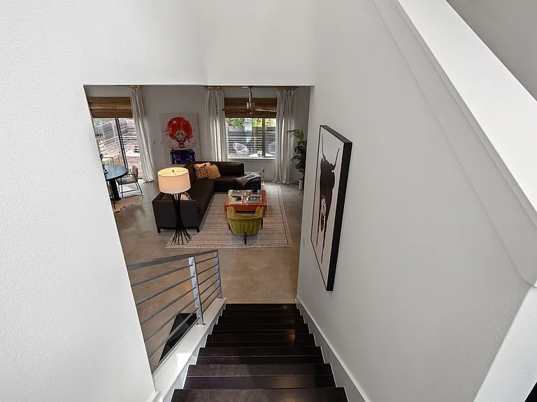2105 Goodrich Ave — Photo 13