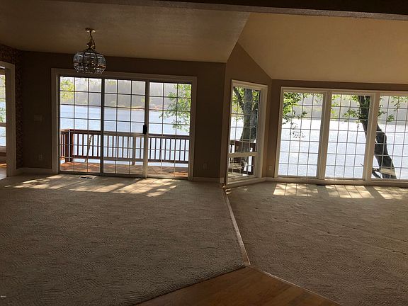 3rd image of 2144 NE Lake Dr