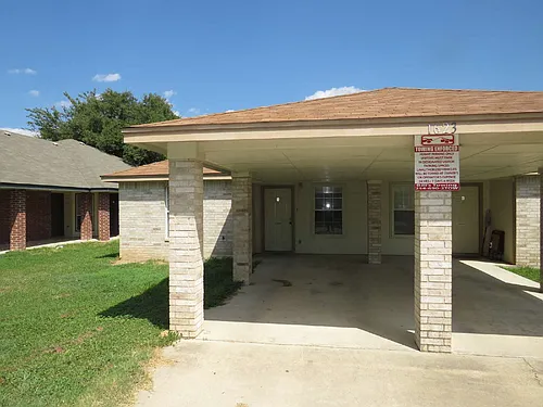 1623 Pontotoc Trce #A Photo 1