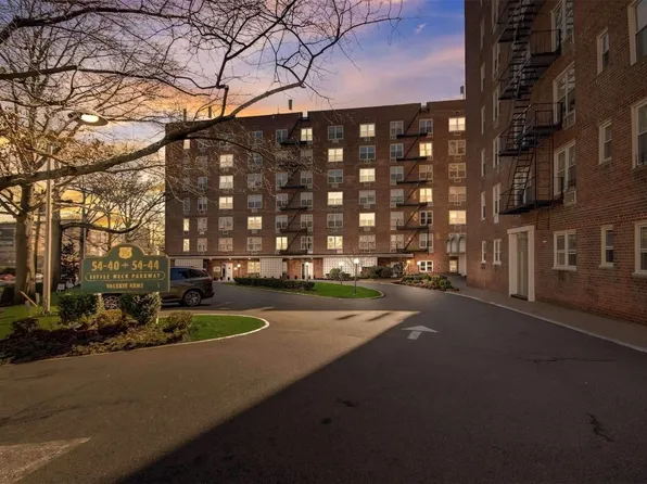 54-44 Little Neck Parkway #6U, Little Neck, NY 11362