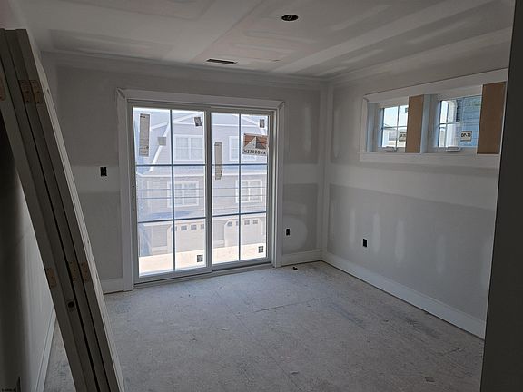 5th image of 5505 Asbury Ave #2