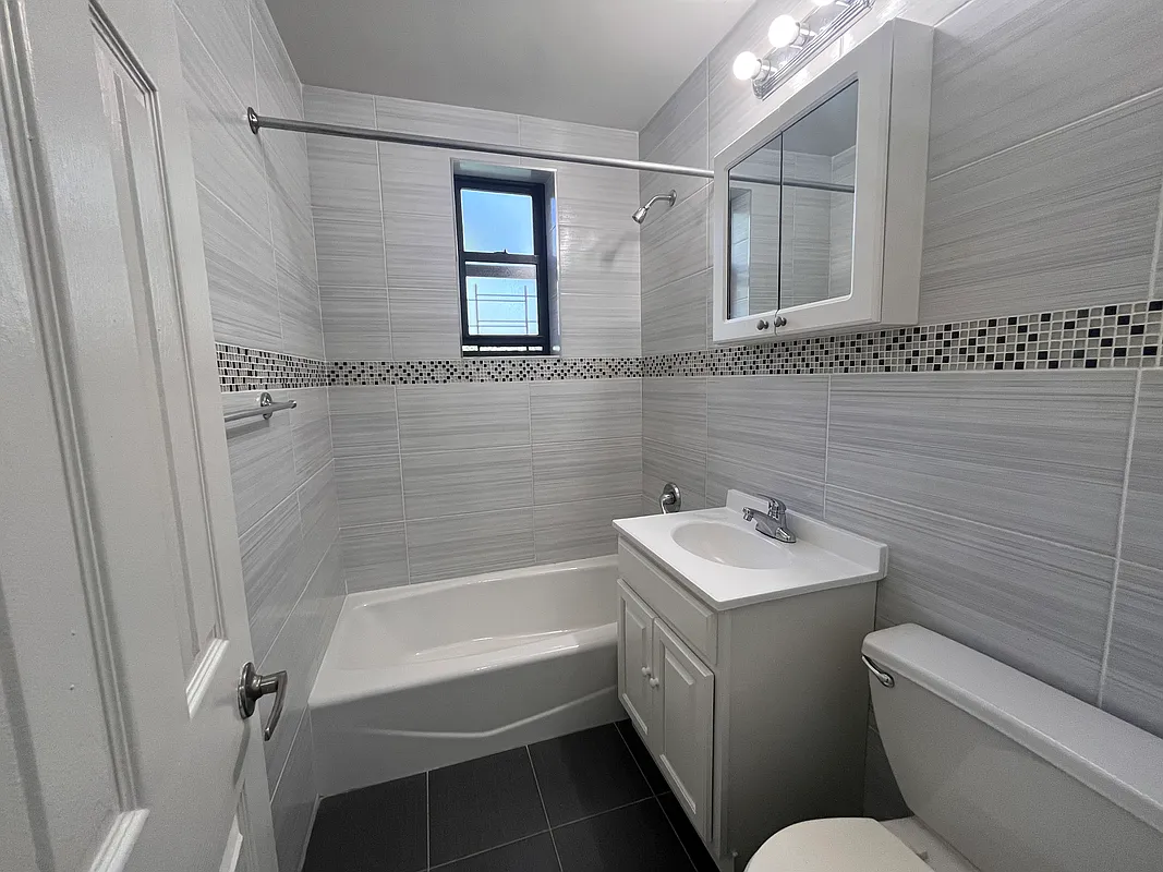 61-88 Dry Harbor Road 2H